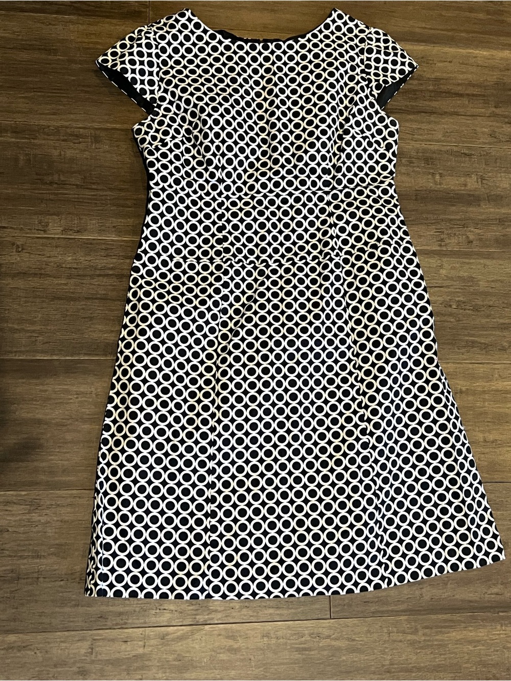 Karin Stevens black & white circle dress cap sleeve Sz 10P